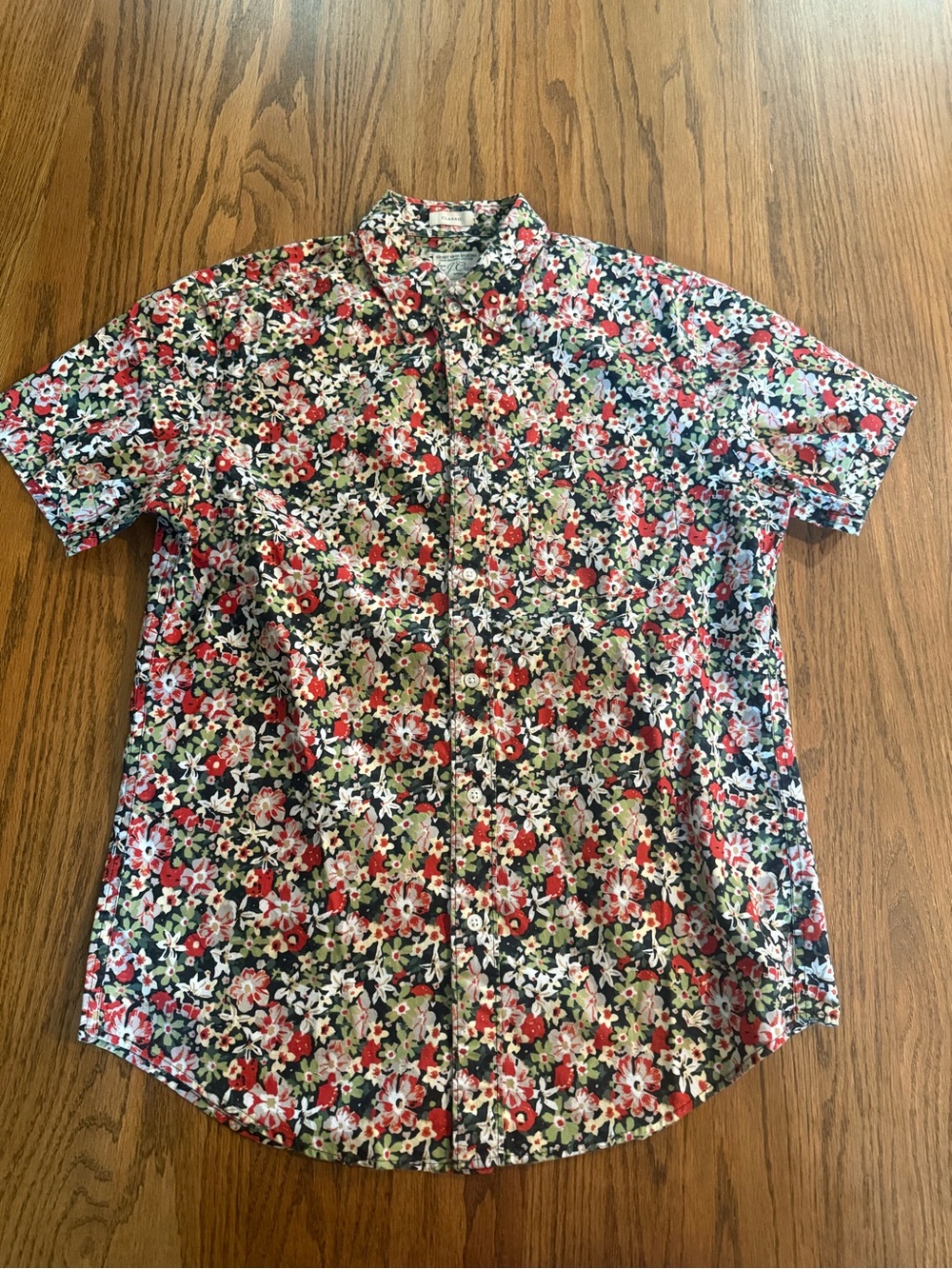 Men's Short-Sleeve Floral Button-Up Shirt - Red/Green/White